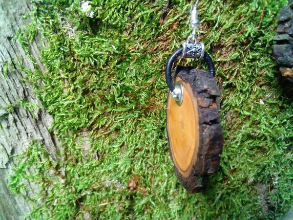 Ohrringe aus Birnenholz - Kraftvolle Energie -