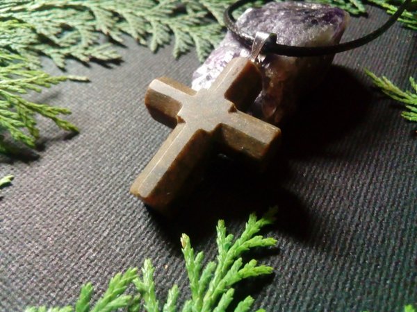 Amulett aus Speckstein - Das Kreuz -