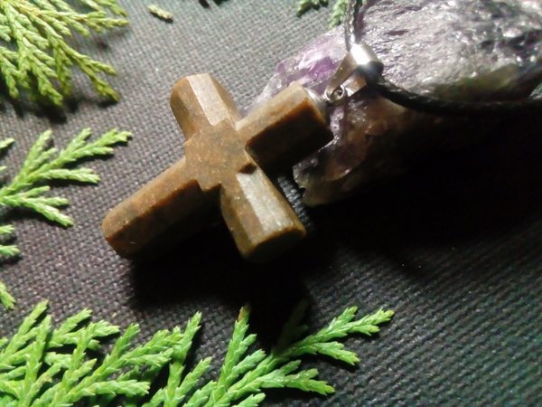 Amulett aus Speckstein - Das Kreuz -